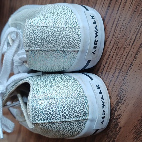 Airwalk Iridescent Non-Marking Sneakers Size 7.5 - Picture 4 of 7